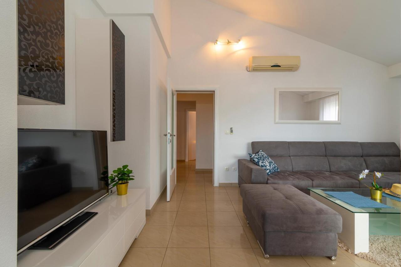 Apartment Angela Trogir Exteriér fotografie